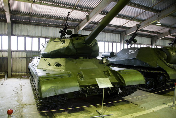 Танк ИС-4 ( Объект 701) в таковом музее в Кубинке