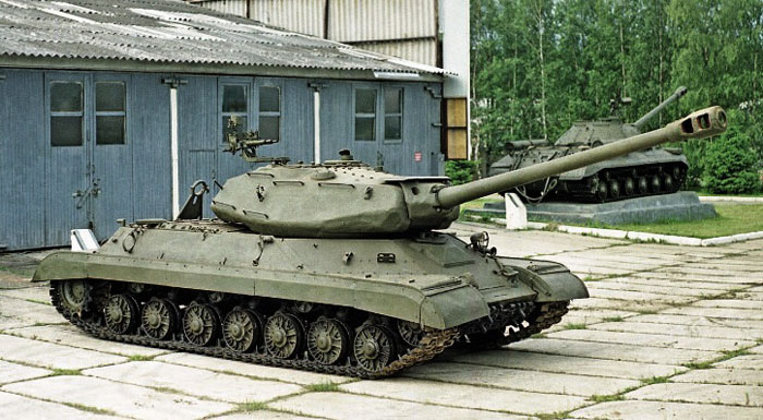 Танк ИС-4 ( Объект 701) фото сделано в танковом музее в Кубинке у павильона Тяжелые танки