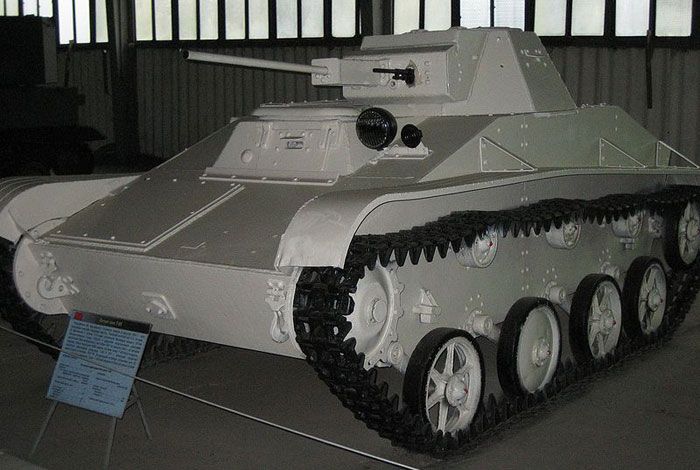 Танк Т-60 в Музее в Кубинке, до переезда в парк Патриот