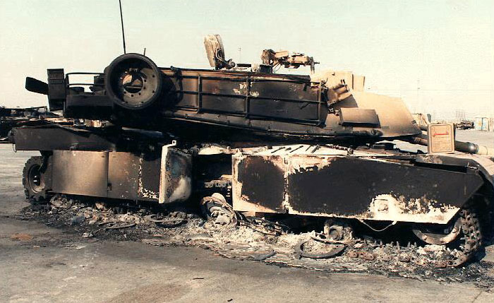 Подбитый танк Абрамс фото 2