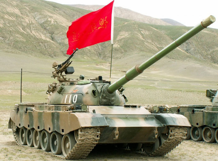 Китайский танк Тип 88 на учениях