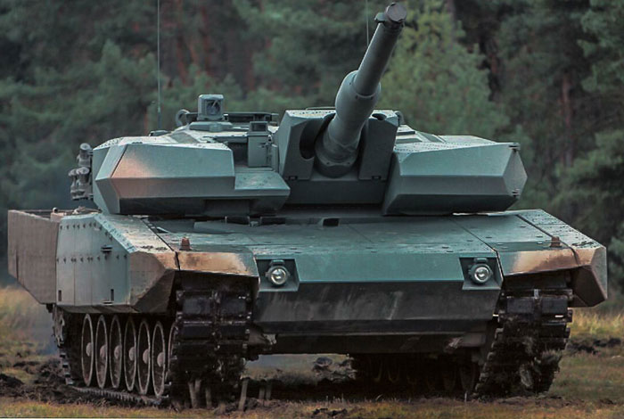 Танк Leopard 2A4 Evolution фото