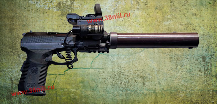 Пистолет СР1МП с установленными коллиматорным прицелом, лазерным целеуказателем и глушителем звука выстрела